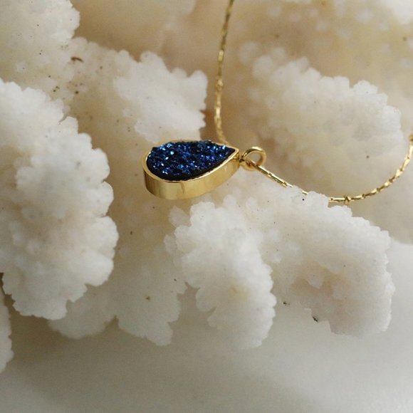 NEW 18K Gold Plated Blue Drusy Teardrop Necklace - Picture 8 of 9